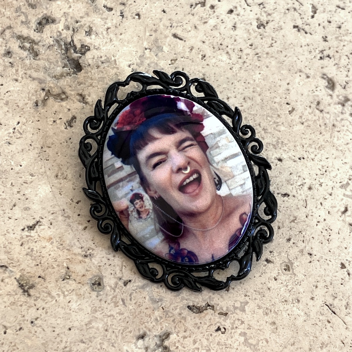 BrocheContourNoirIMG_3908