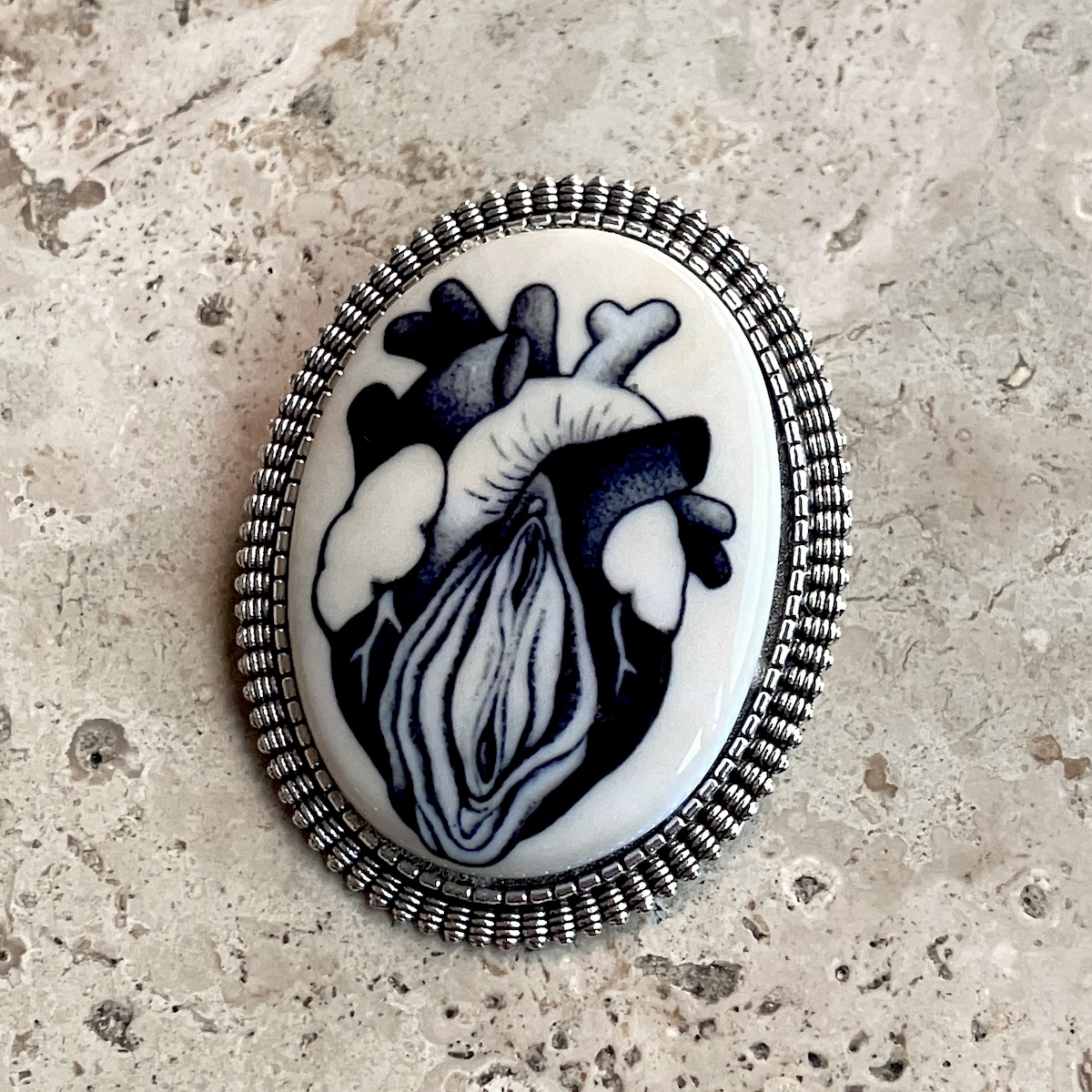 BrocheVulvaPowaIMG_3672