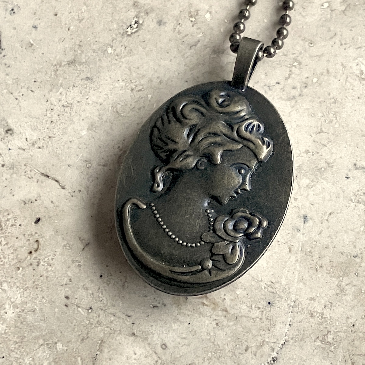 CollierGaiaLeoneIMG_3843