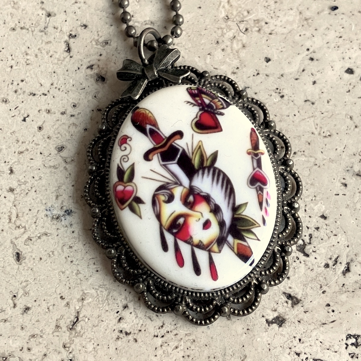 COLLIER KIM-ANH NGUYEN