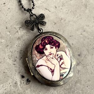 COLLIER PILULIER MUCHA