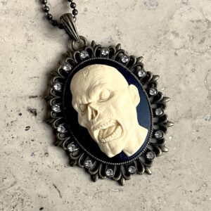 COLLIER CAMEE RESINE