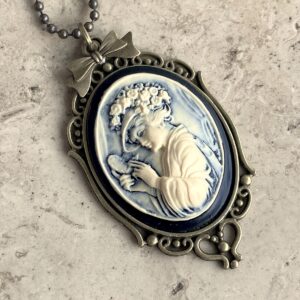 COLLIER CAMEE RESINE