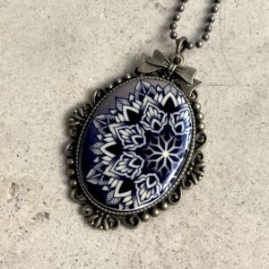 COLLIER NOIR ÉLECTRIC