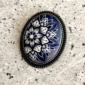 BROCHE NOIR ÉLECTRIC