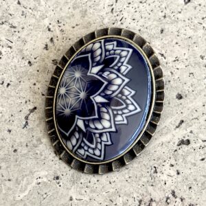 BROCHE NOIR ÉLECTRIC