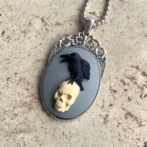 COLLIER CAMEE RESINE